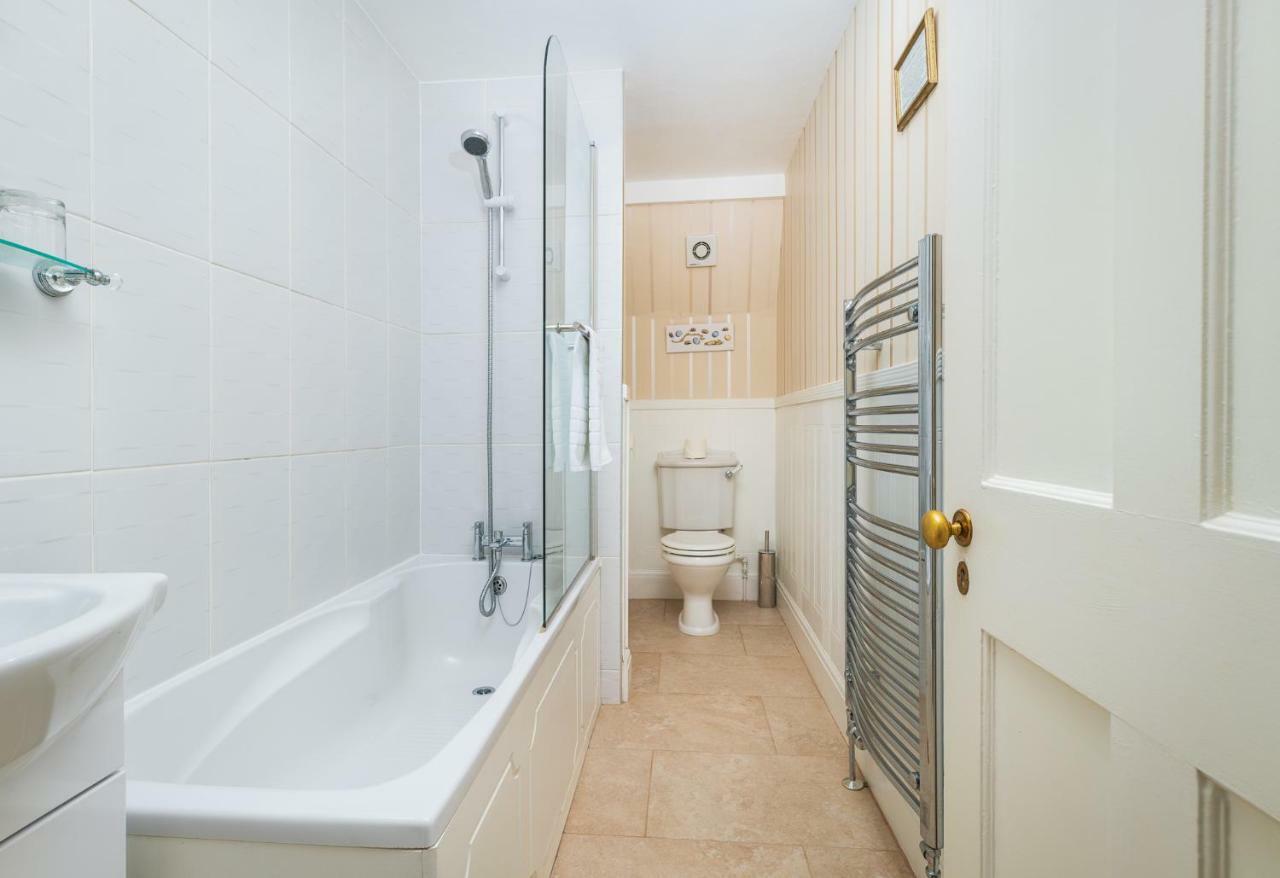 אילפרקומב Langleigh Guest House מראה חיצוני תמונה
